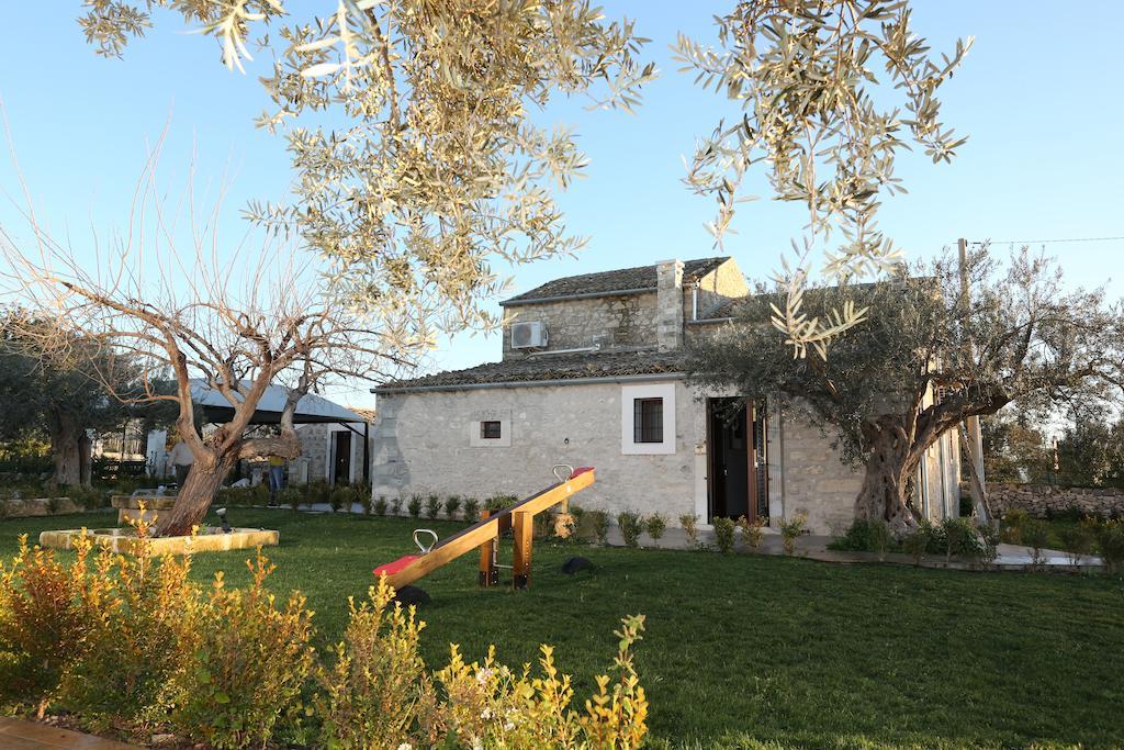 Serravalle Relais & Country Villa With Private Pool - Esclusive Use Chiaramonte Gulfi Rum bild