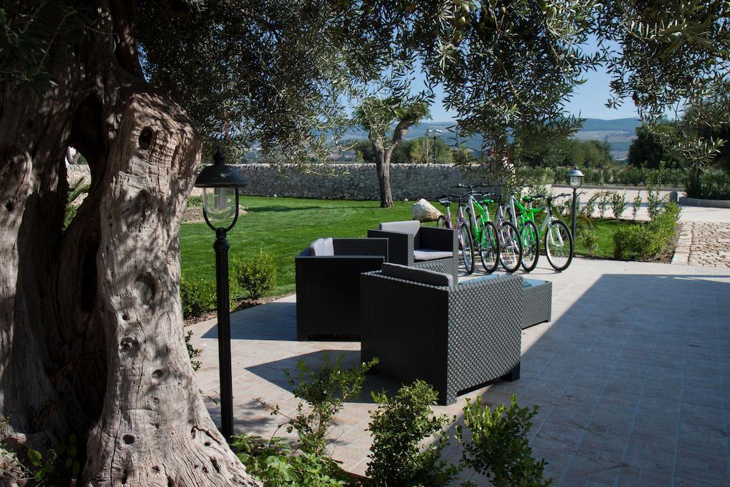 Serravalle Relais & Country Villa With Private Pool - Esclusive Use Chiaramonte Gulfi Rum bild