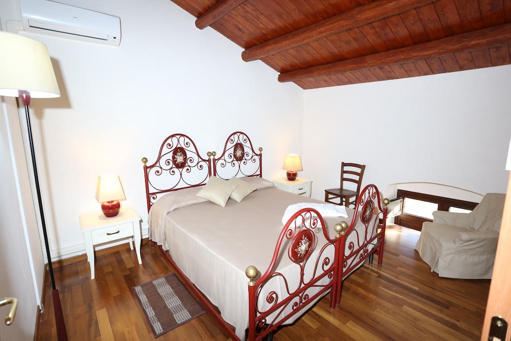Serravalle Relais & Country Villa With Private Pool - Esclusive Use Chiaramonte Gulfi Rum bild