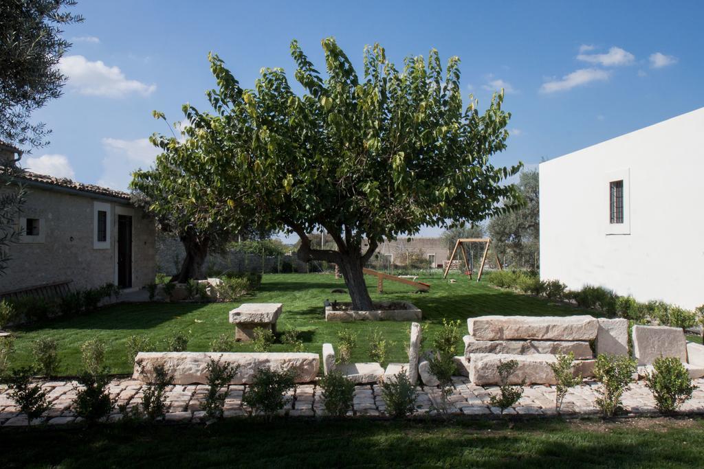 Serravalle Relais & Country Villa With Private Pool - Esclusive Use Chiaramonte Gulfi Exteriör bild